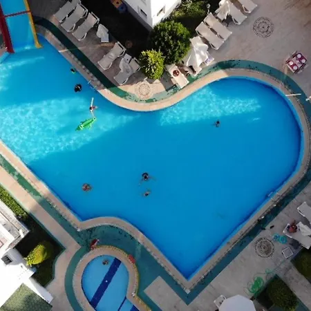 Side Papaya Hotel